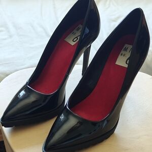 Mix No. 6 Black Patent Heels w/lug soles